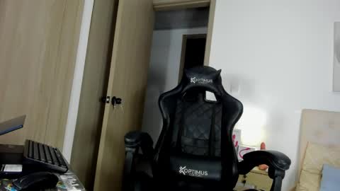 Brenda online show from March 1, 2:27 am