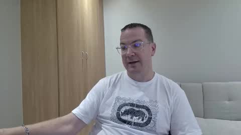 Brett online show from December 14, 1:50 pm