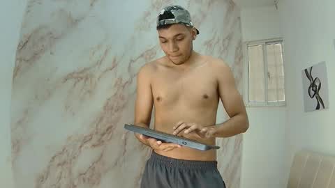 briam_dunkan online show from April 9, 1:28 pm