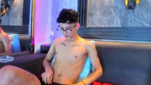 brian_hotof1 online show from June 24, 12:28 am