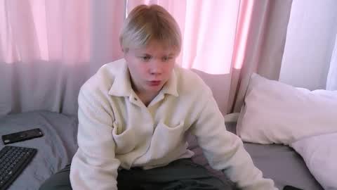 brian_mils online show from February 18, 11:21 am