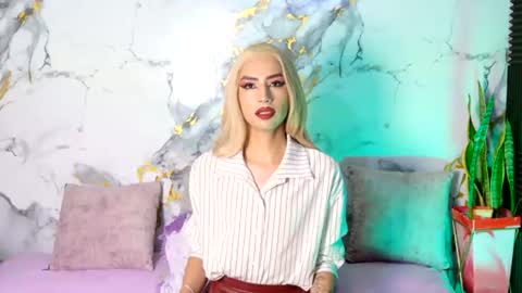 briana_white online show from July 31, 5:25 pm