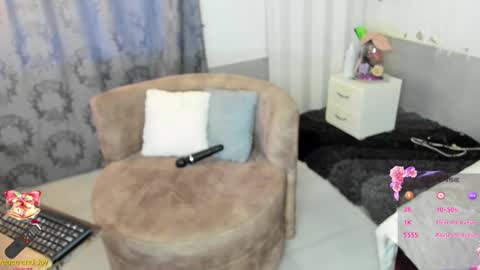 briana online show from November 19, 1:43 pm