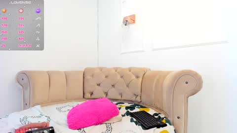 Brianna  online show from February 14, 6:08 pm