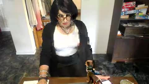 bridgetfouru online show from August 4, 4:19 am
