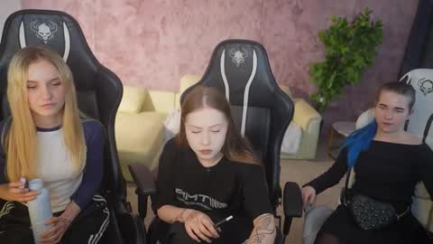 Diamonds Girls online show from September 15, 3:24 pm