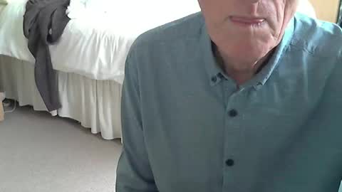 brightonbeach75499 online show from March 9, 4:44 pm