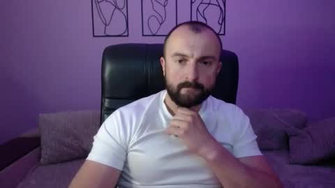 brindlefly69 online show from June 4, 10:43 am