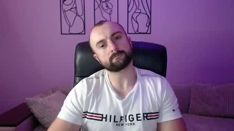 brindlefly69 online show from November 3, 11:44 am