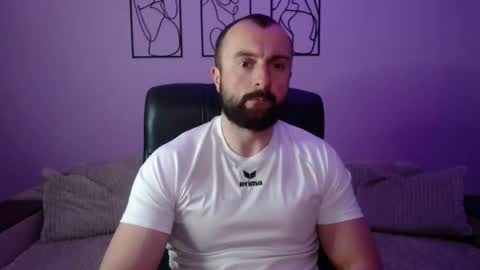 brindlefly69 online show from May 15, 10:45 am