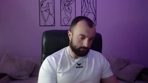 brindlefly69 online show from May 13, 10:25 am