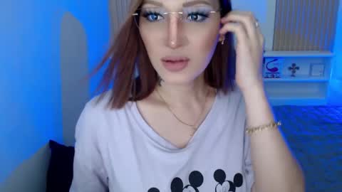 brinna online show from December 18, 3:58 am