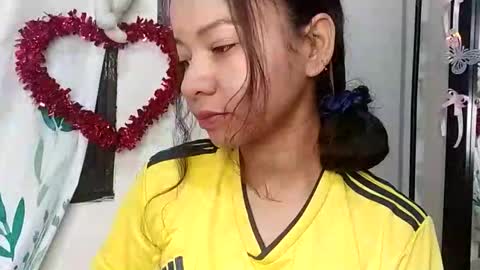 brithany online show from April 18, 2:13 am