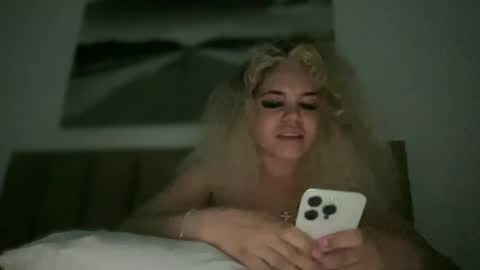 brithneysquirt online show from October 23, 8:49 am