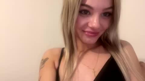 britneycherry08 online show from February 26, 10:51 am