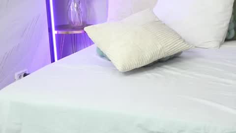 BritneySynn online show from November 9, 6:50 am