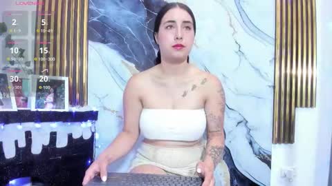 brittanyy20 online show from January 6, 12:20 pm