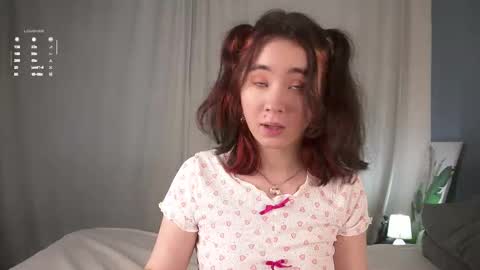 Snapshot of britthe chatting on September 14, 11:44 am Lina online show from September 14, 11:44 am