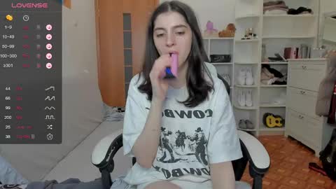 broosnica1 online show from April 13, 8:40 am