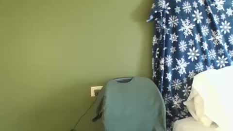 EtherealLilac online show from December 1, 7:45 pm