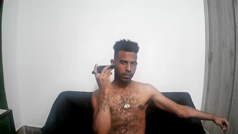 bruce_1111 online show from December 22, 6:58 pm