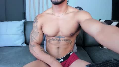 Snapshot of bruce_roldan chatting on September 20, 2:36 am bruce roldan online show from September 20, 2:36 am