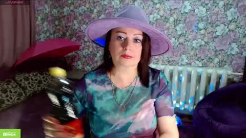 Julia online show from June 6, 10:04 pm