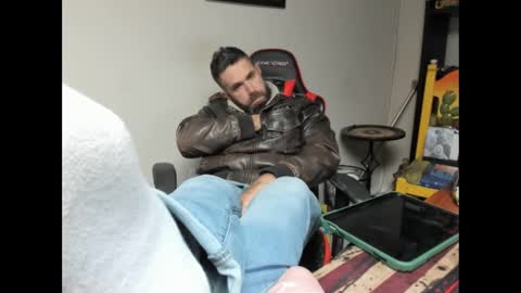 BRUTALMASTER1983 online show from October 16, 6:46 am