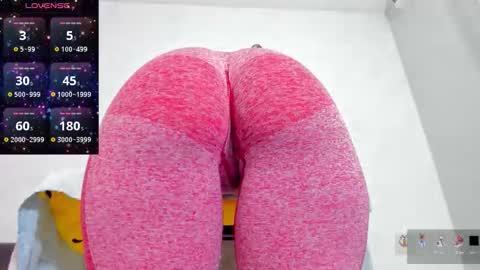 Snapshot of bubblebum4you chatting on October 3, 11:51 am bubblebum4you online show from October 3, 11:51 am