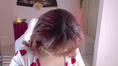 BubbleJereth online show from September 26, 2:41 am