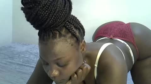 bubbly_ass30 online show from March 25, 4:30 am