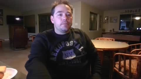 Snapshot of buck255604 chatting on January 27, 3:26 am buck255604 online show from January 27, 3:26 am