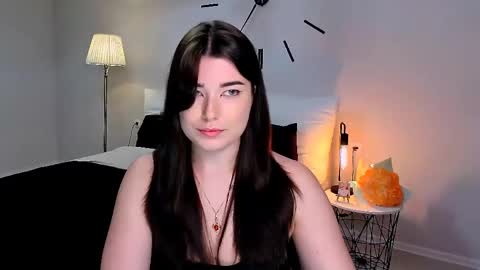 Ari online show from April 8, 3:37 pm