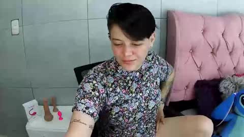 bug2025 online show from November 19, 2:11 am