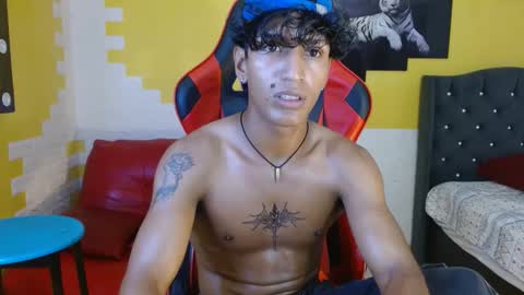 bull_cam online show from September 25, 8:49 pm