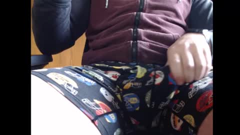 burbsguy2016 online show from December 17, 7:26 pm