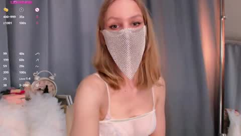 burning_g1rl online show from May 14, 5:22 pm