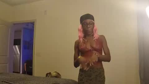 Snapshot of butt3rcup chatting on October 5, 9:07 am Goddess online show from October 5, 9:07 am