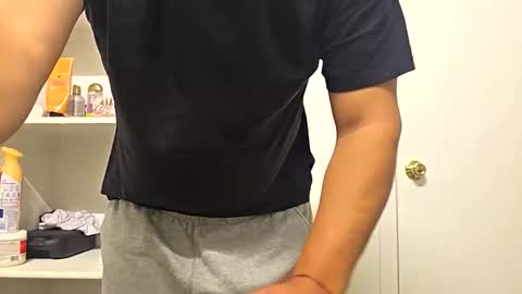 buttdude23 online show from May 23, 2:46 pm