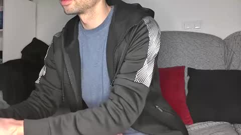 cachondo__23 online show from March 3, 7:07 pm