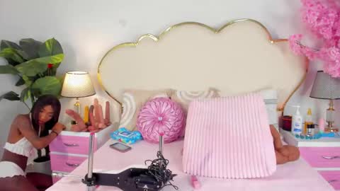 Cahitlin  online show from February 18, 6:35 am