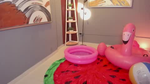 I am Katherine  online show from March 28, 11:33 am