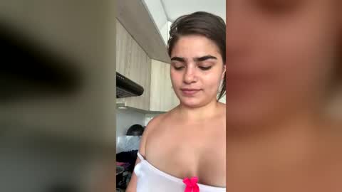 caitlingomez0 online show from July 1, 4:04 pm