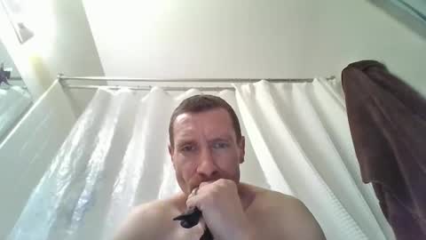 calbry82 online show from March 31, 10:54 pm