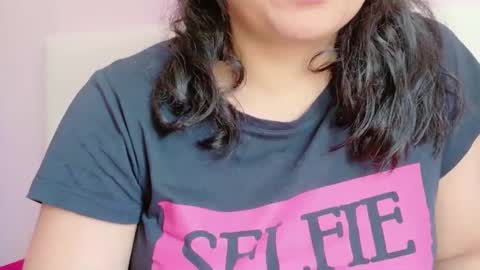 calientebb691654 online show from April 2, 2:02 pm