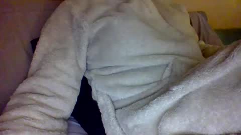 Snapshot of caligirl310r chatting on January 25, 1:52 pm Caligurl   Queen    Head Fluffer In Charge  Goddess of Cocktease   Mistress of Holes online show from January 25, 1:52 pm