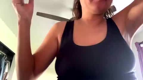 calishop1 online show from October 22, 6:09 pm