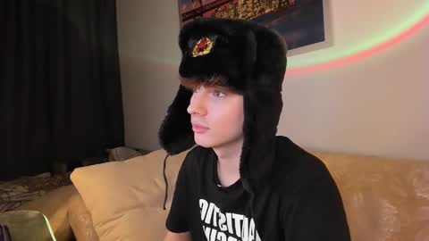Call me Leo online show from January 22, 1:42 am