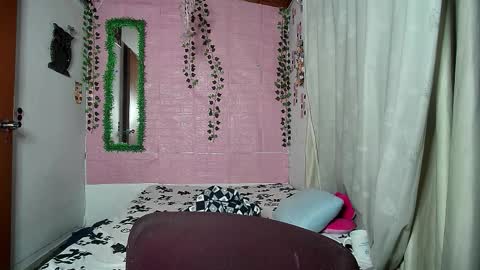 paula online show from February 6, 7:01 am