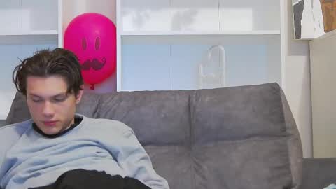 Calvin online show from February 20, 11:43 pm